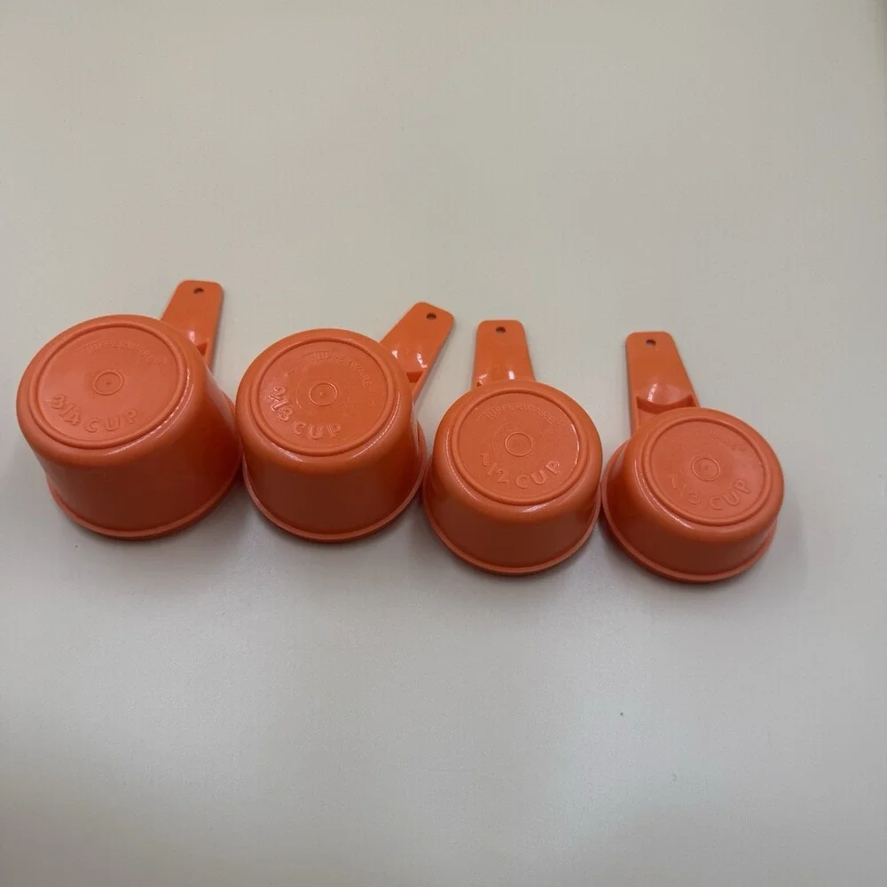 Vintage Tupperware Measuring Cups Set of 4 Missing 1 Cup Orange Retro Kitchen